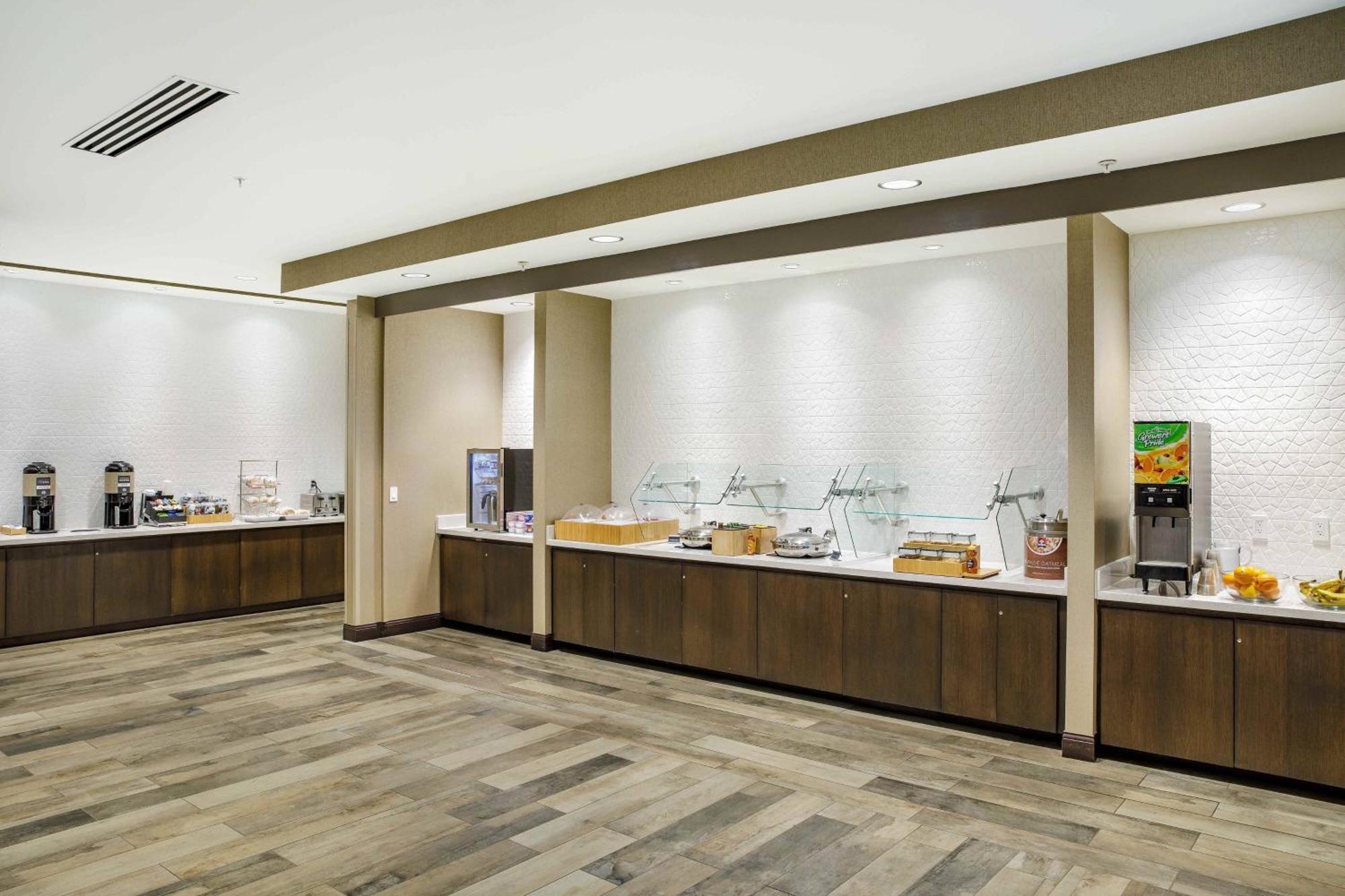 Springhill Suites By Marriott Topeka Southwest Экстерьер фото