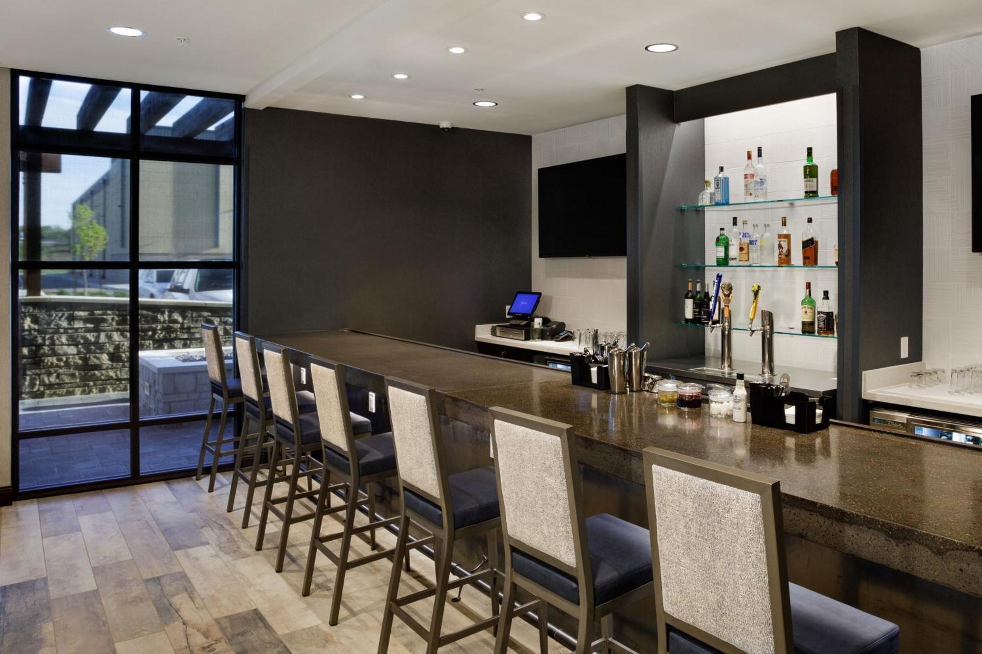 Springhill Suites By Marriott Topeka Southwest Экстерьер фото