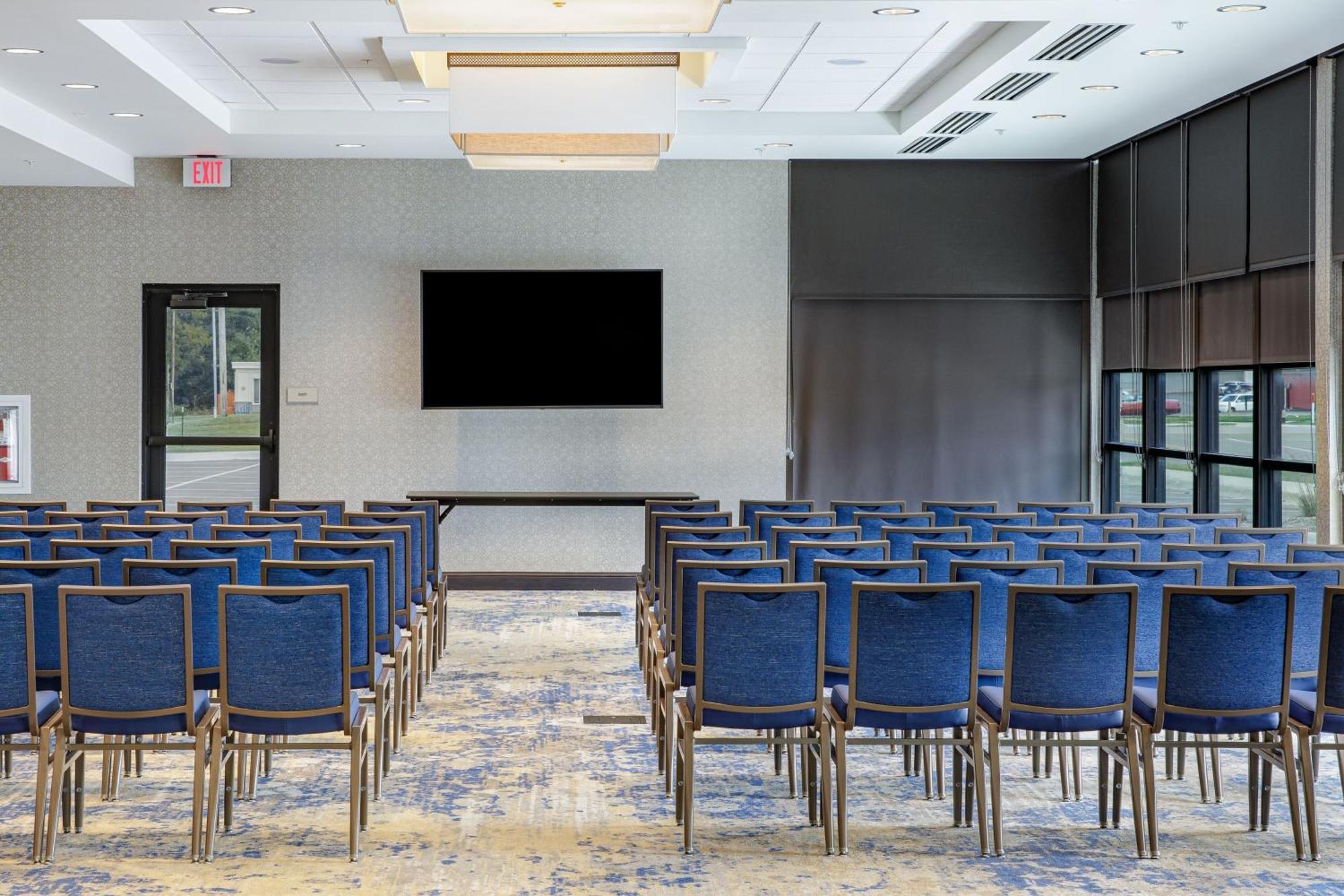 Springhill Suites By Marriott Topeka Southwest Экстерьер фото