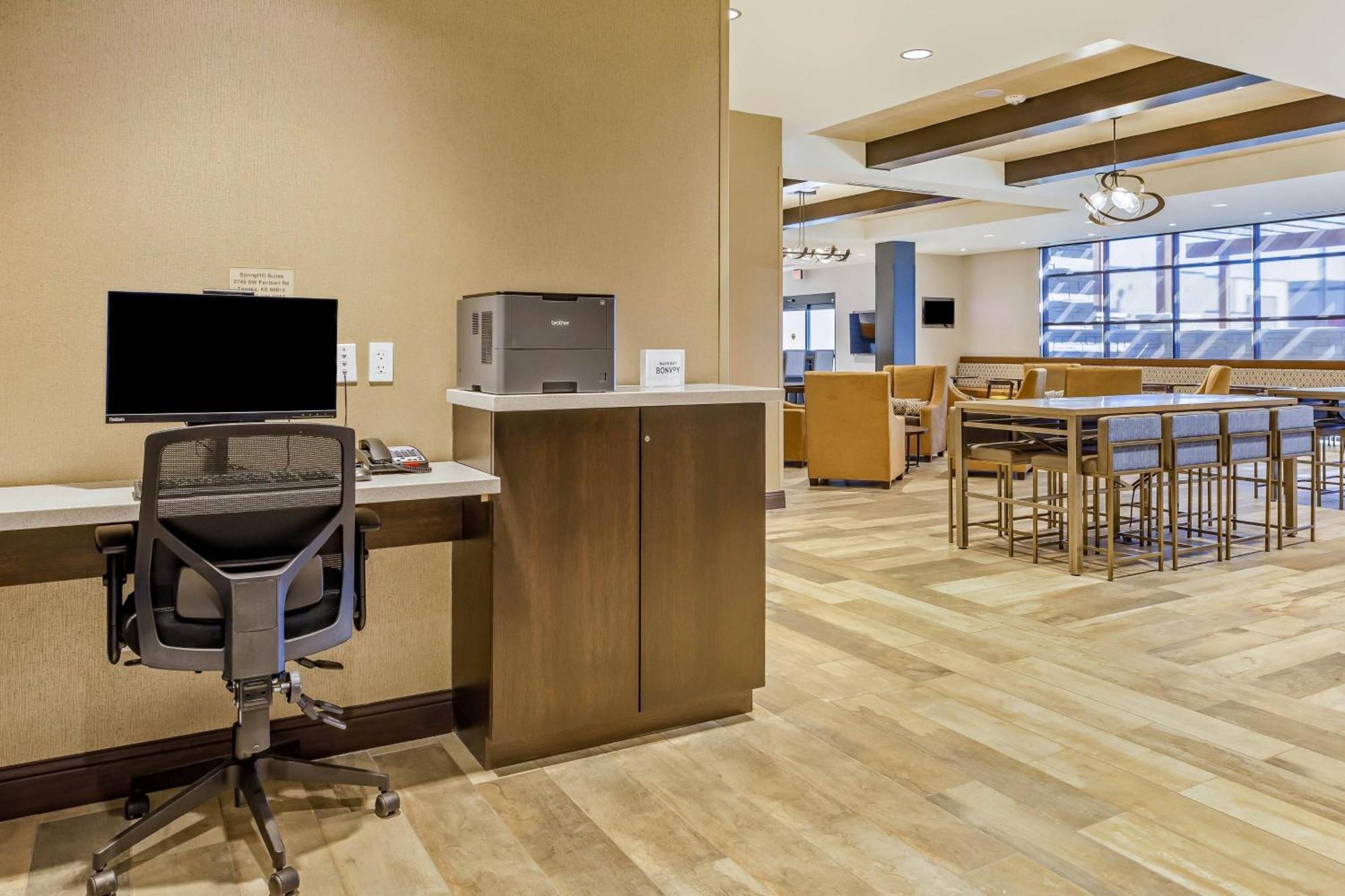 Springhill Suites By Marriott Topeka Southwest Экстерьер фото