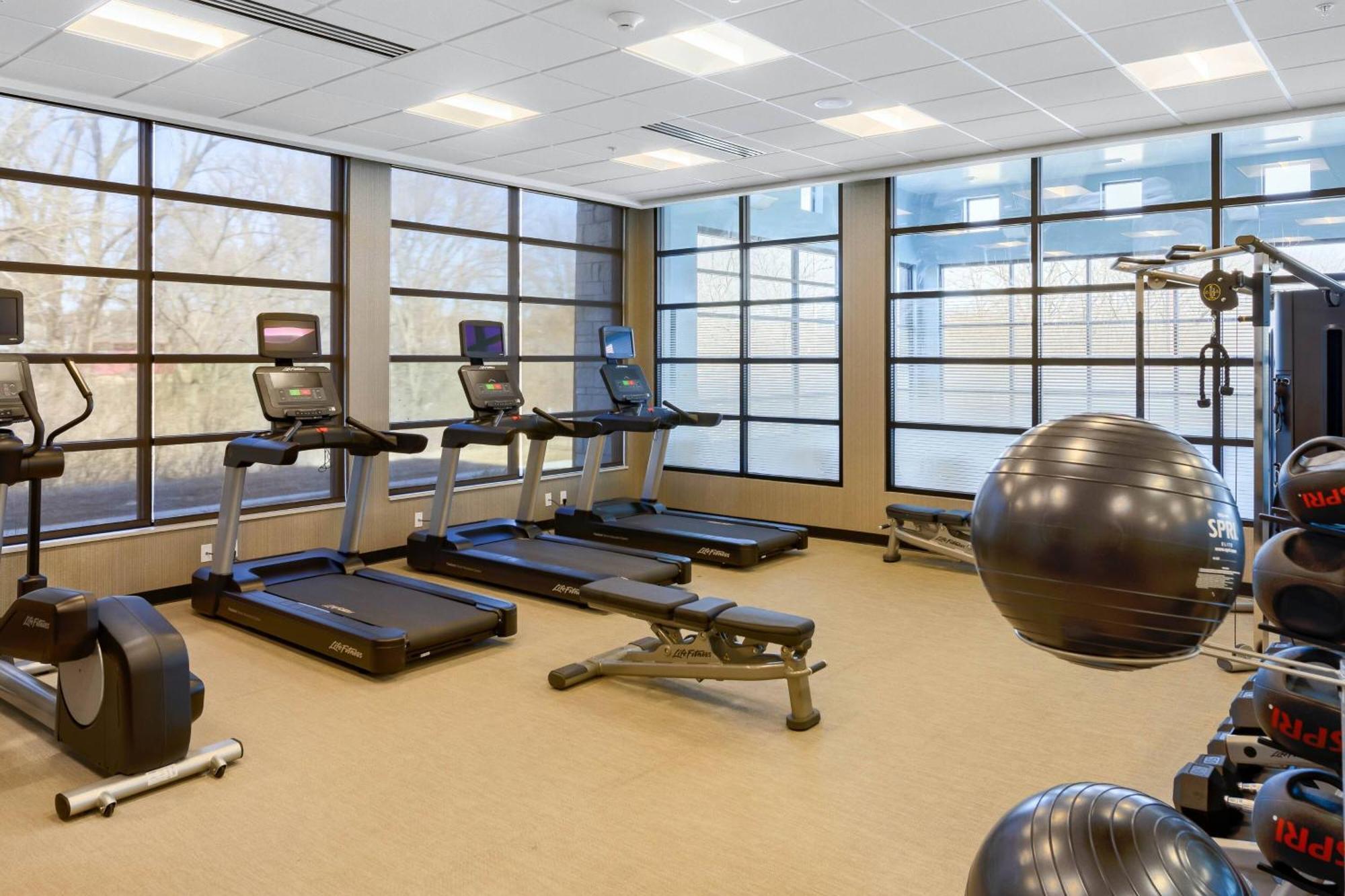 Springhill Suites By Marriott Topeka Southwest Экстерьер фото